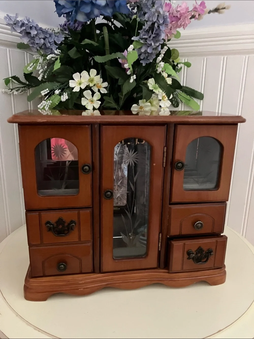Vintage Style Jewelry Armoire With Etched Glass Doors & Multiple Compartments